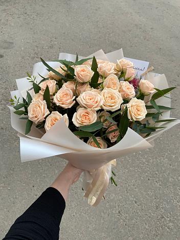 Букет Кремовые розы Латте в Огниково